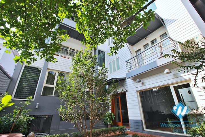 Garden 4beds house for rent in Au Co, Tay Ho